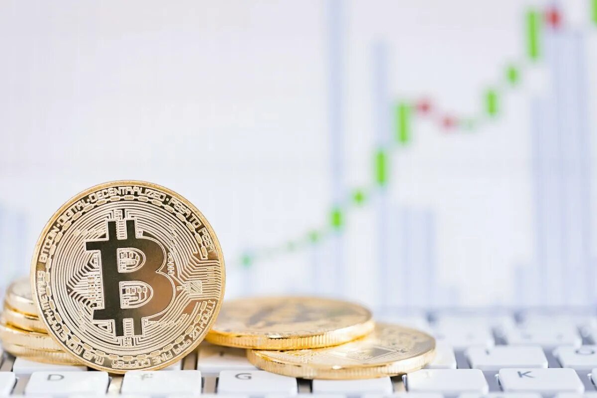 Биткоин ноткоин. Биткоин. биткоин фон. биткоин фон светлый. биткоин иллюстрация.