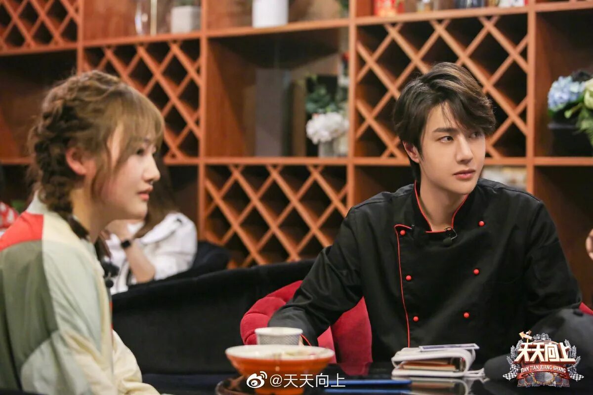 Wang yibo дорама. Ван ибо дорамы. Ван ибо се юнь. Ван ибо дорамы. Wang yi bo.