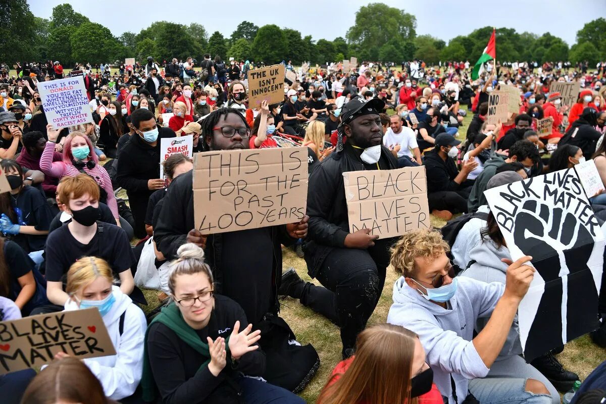 Группа людей для выражения протеста. Протесты в США против расизма. Blm митинг. Blm протесты. Демонстрация против расизма.