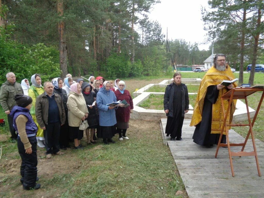 Горка муравьевская вельск. Горка муравьевская. Умка детский садик г. Усть-вельская школа. Горка муравьевская.