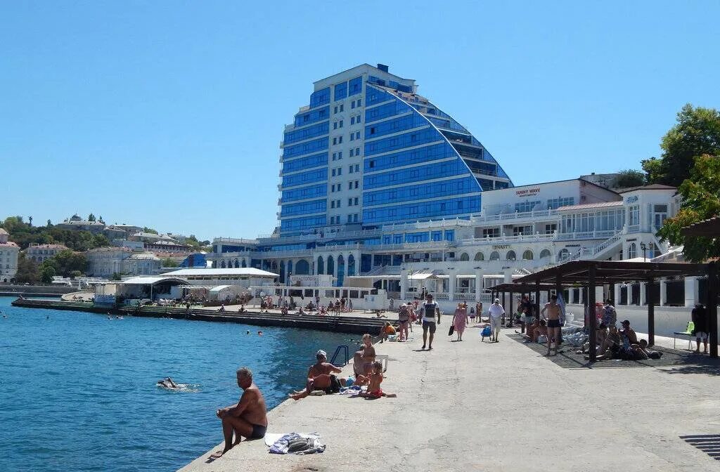 Перелешина 1, пляж хрустальный севастополь. Мыс хрустальный севастополь гостиница. Пляж хрустальный севастополь 2023. Севастополь пляж хрусталка. Хрустальная бухта севастополь.