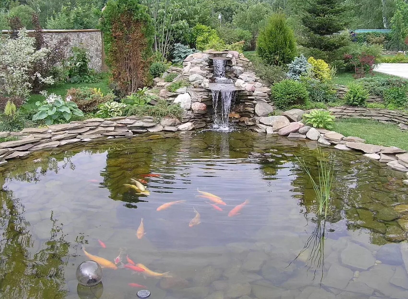 , самойлов в. огородный прудик. пруды, ручьи и фонтаны | лещинская в. огородный прудик. террасированный пруд.