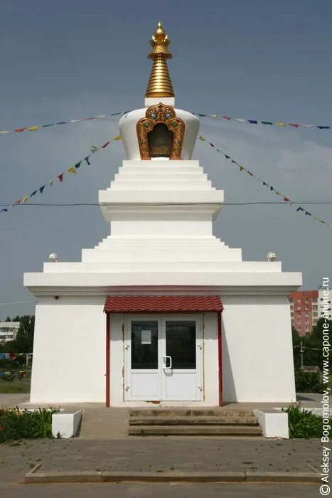 ики бухус калмыкия. ступа тибет. ступа в северном кунсангаре. г. ограда ступы в бхархуте.