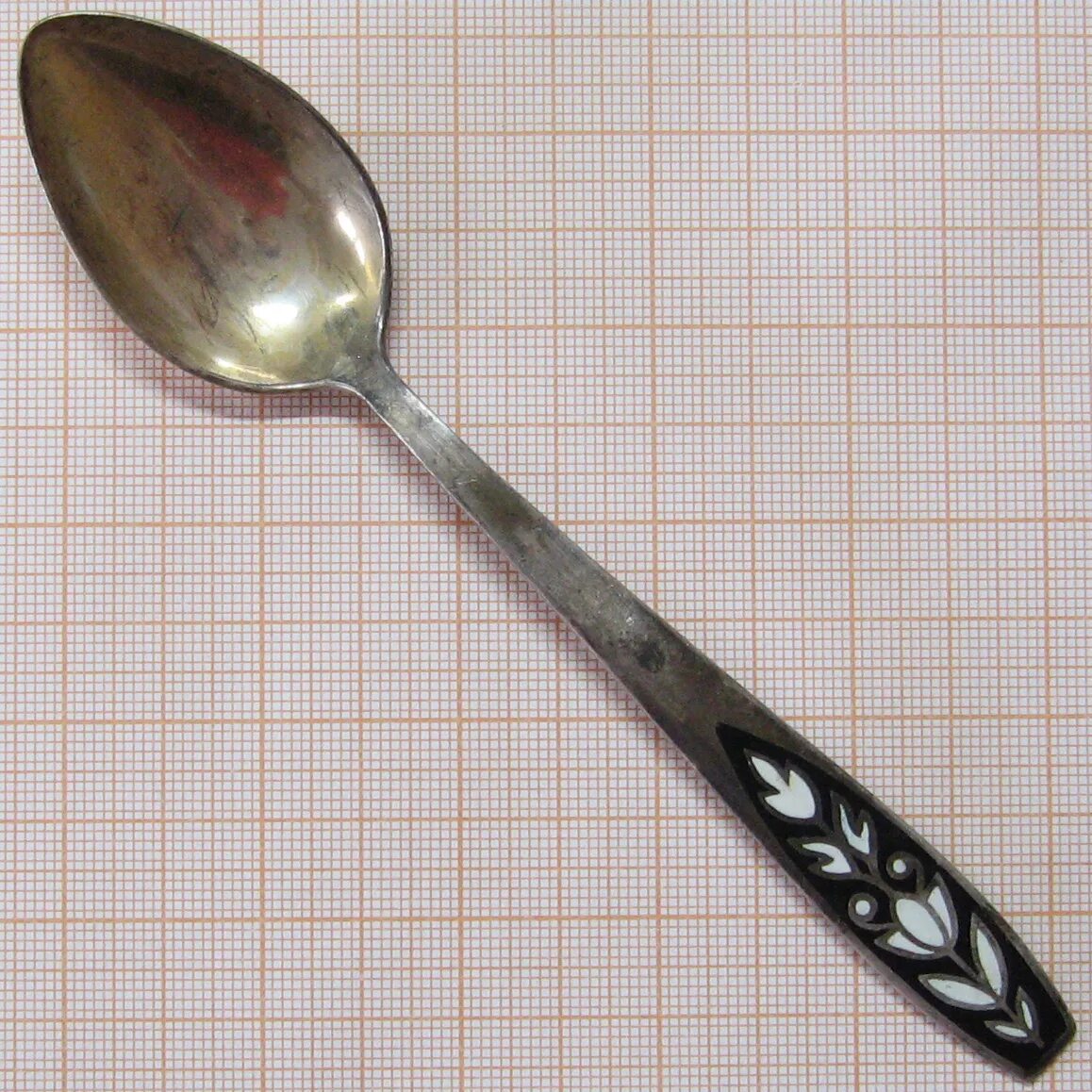 серебряная ложка чайная 1887 г. ложка столовая клеймо вм 40. клеймо чайной ложки. клеймо чайной ложки. клеймо чайной ложки.