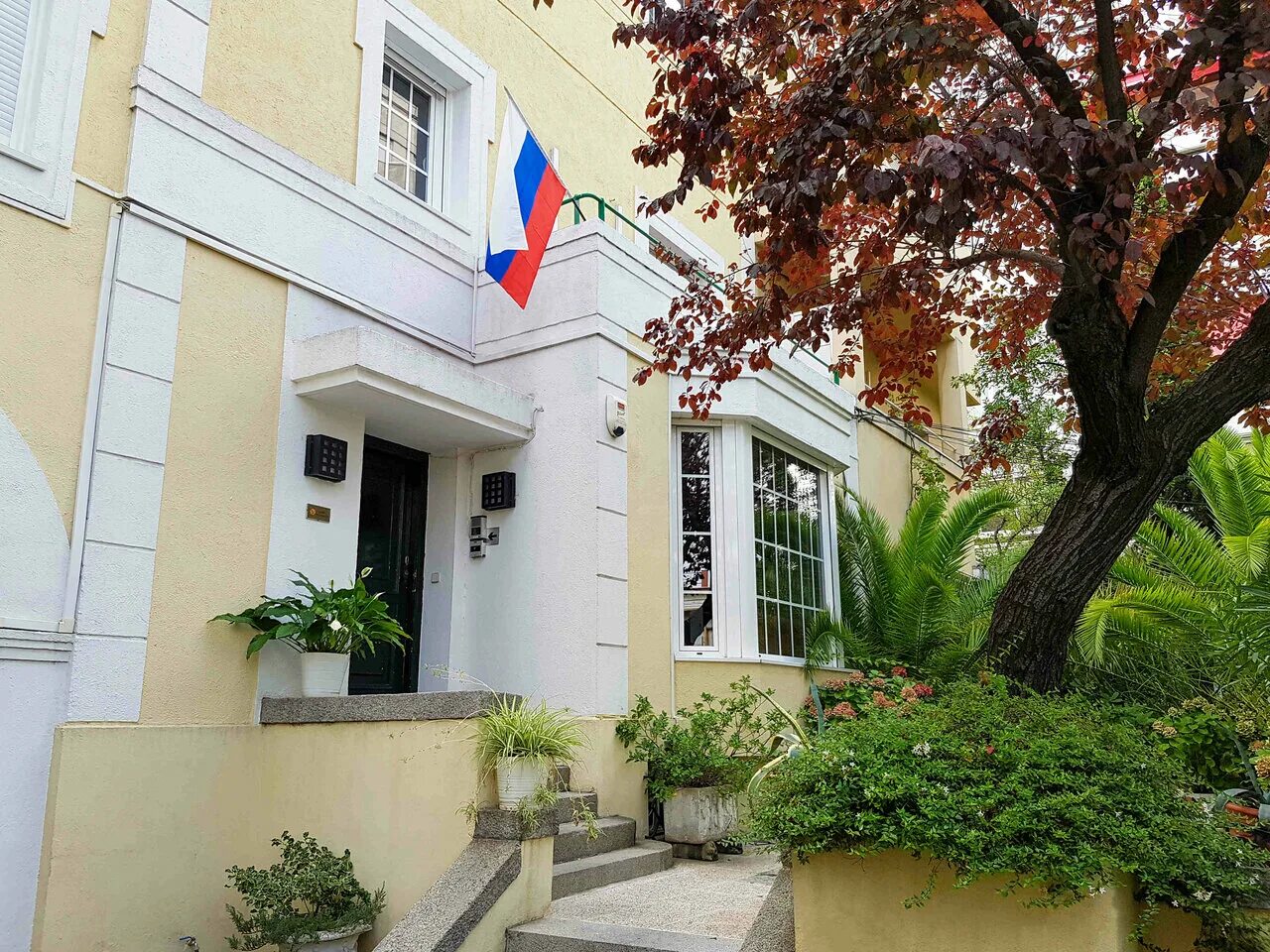 Посольство россии в швейцарии. Торгпредство россии в болгарии. Посольство рф в индии. Посольство рф в вашингтоне. Торгпредство в марокко.