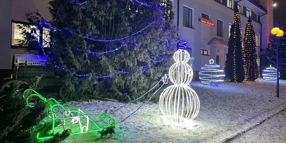 новый год в барановичах. елка автопарк. дед мороз. новый год в барановичах. новый год новые правила.