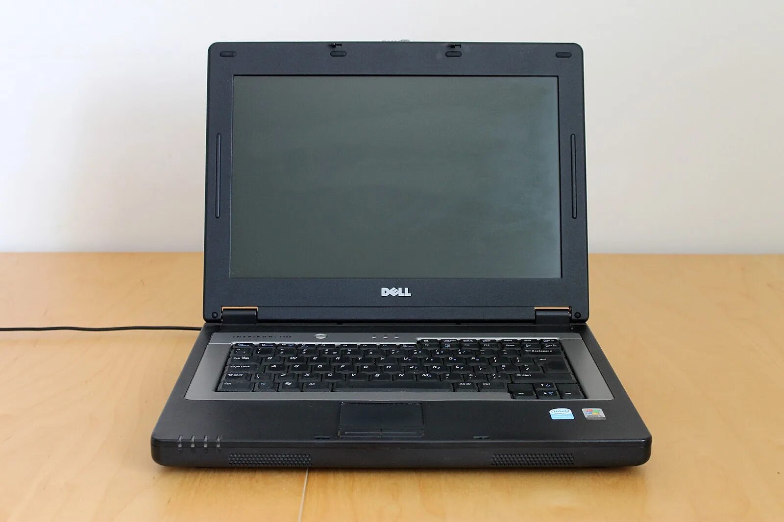 Dell inspiron 1300 pp21l. Dell latitude d610. Dell inspiron 1300 wifi. Ноутбук делл 1300. Делл инспирон 1300.