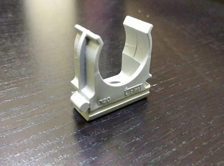 Скоба клипса. Скоба клипса. Скоба 20 мм. Фиксатор (скоба) для фитинга 1/4". Скоба-фиксатор для теплого пола 16-20 якорная.