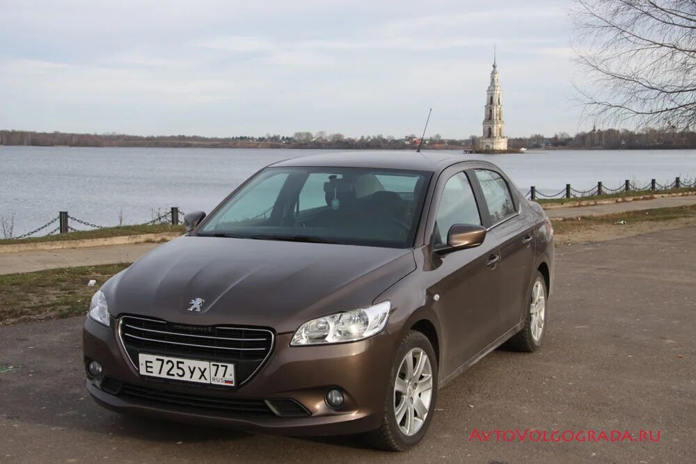 Пежо 301 масло. Peugeot 301. Peugeot 301 2012. Пежо 301 2022. Пежо 301 2013 коричневый.