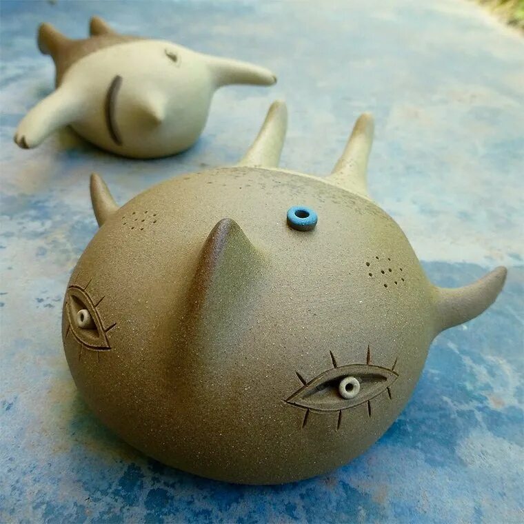 Тасманский дьявол мультфильм. Красивые садовые фигурки. Сергей ярыгин авторская кукла. Фигурка необычной лягушки. Статуэтки забавные животные.