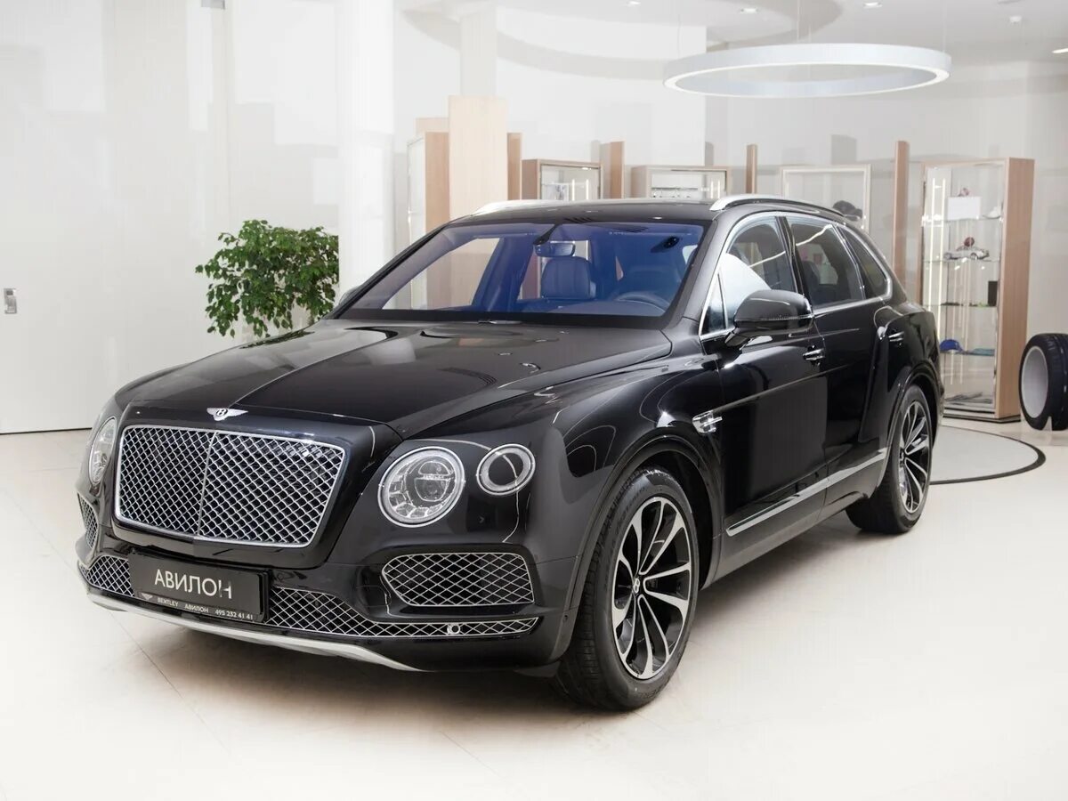 Бентли бентайга 2016. Bentley Bentayga черный. Бентли Бентайга 2022 черный. Бентли бентиага 2022 черная.