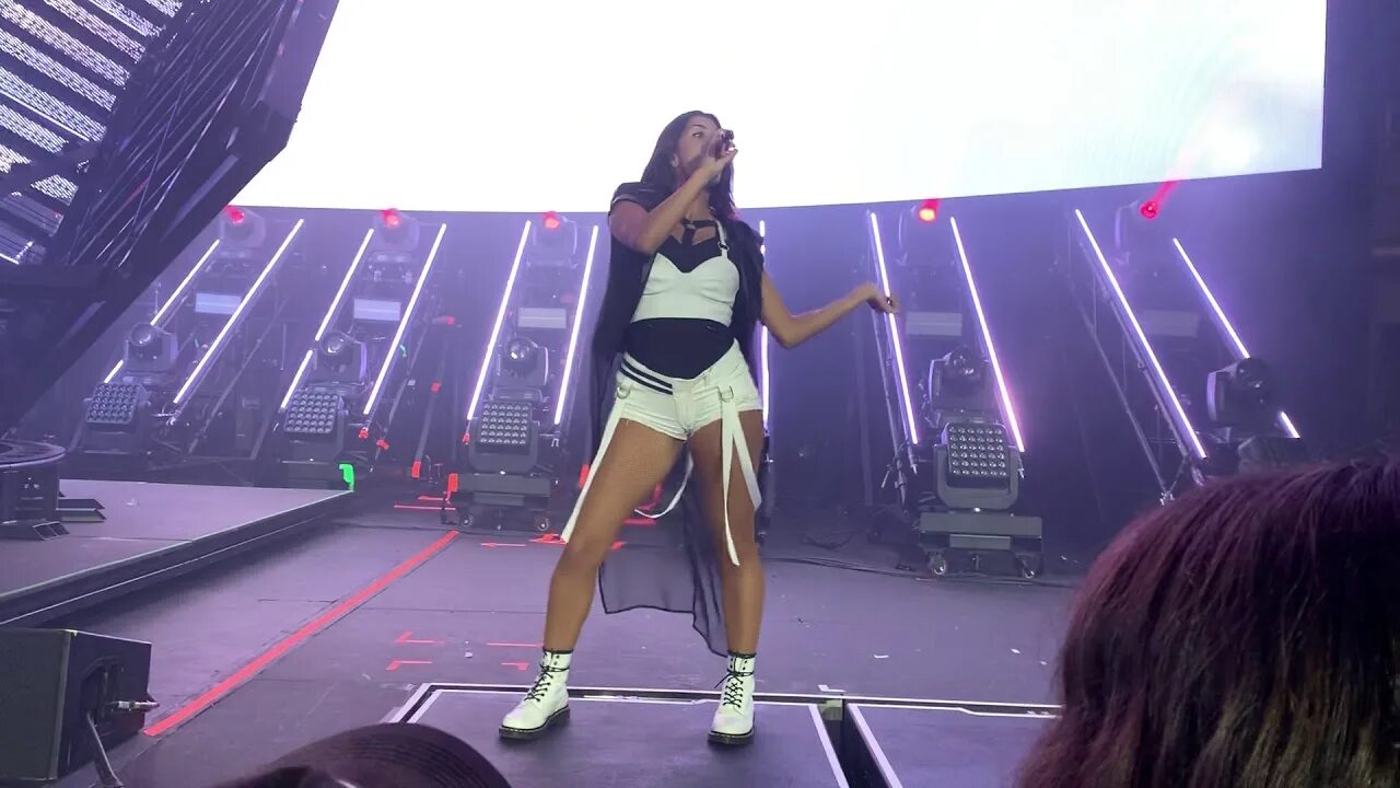 Карабкаться по лестнице. Safety jokes photos. Need a ladder. Value ladder png. Лэддер.