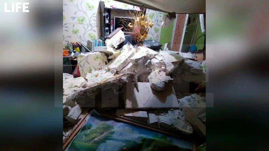 Взрыв газа в Ижевске 2017 внутри квартир. Взрыв газа Нагорная 7к5. Разнесло от взрыва газа пол кухни.