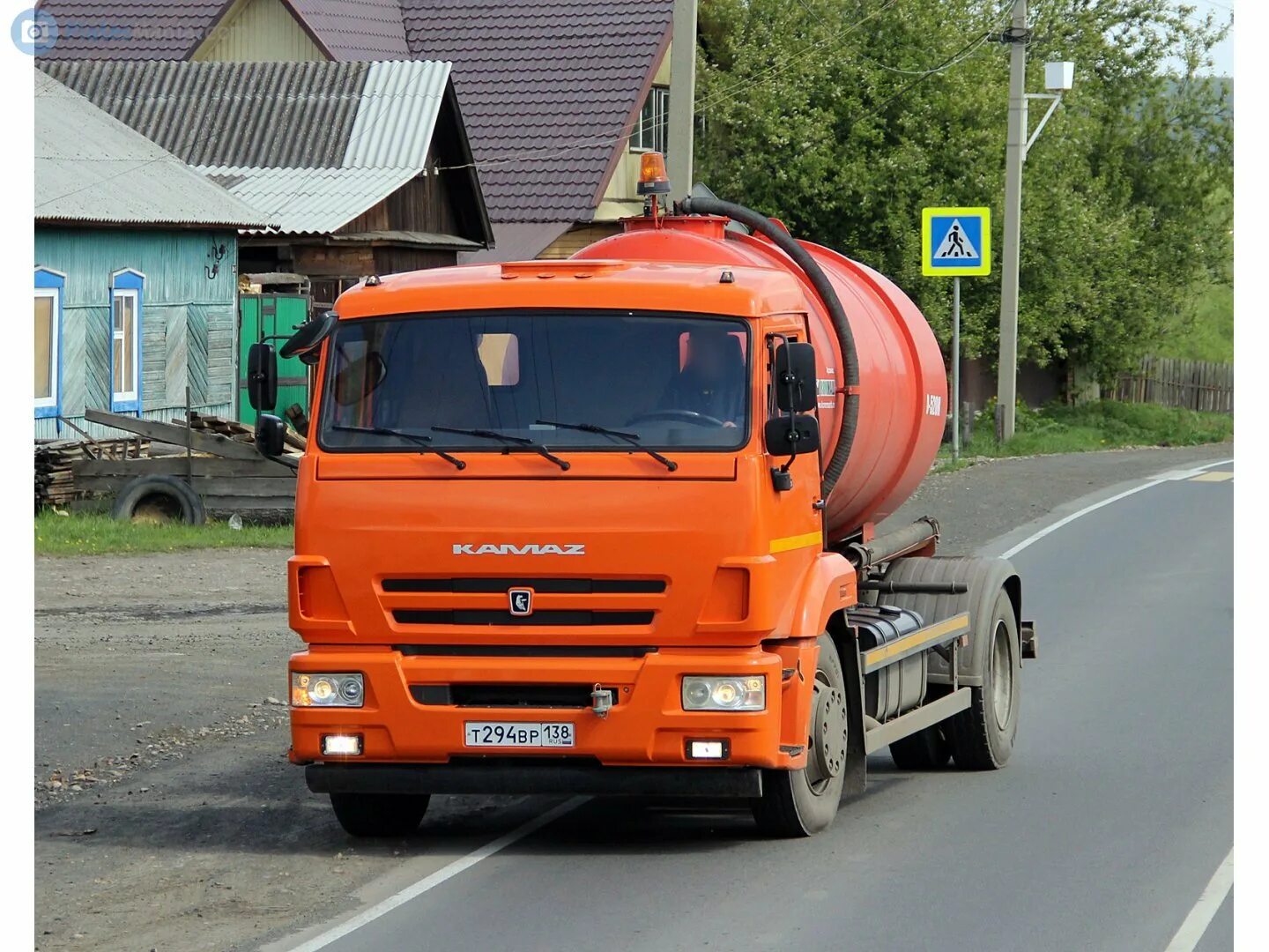 Камаз 43253 cummins. Камаз 43253 вакуумная. камаз 43253 водовоз. камаз 43253 ассенизатор. камаз 43253 кохер.