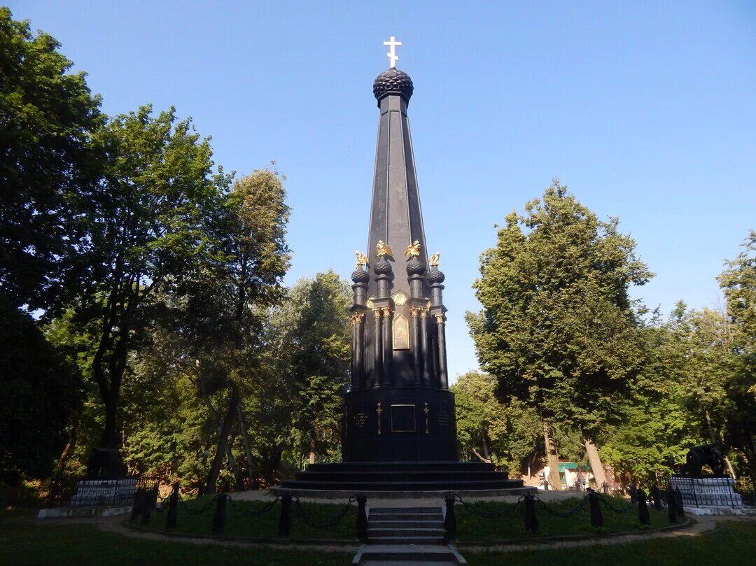 Памятник защитникам смоленска 1812 года. Памятник воинам 1812 года в смоленске. Ковно памятник 1812 года. Памятник 1812 года в смоленске. Памятники смоленска 1812.
