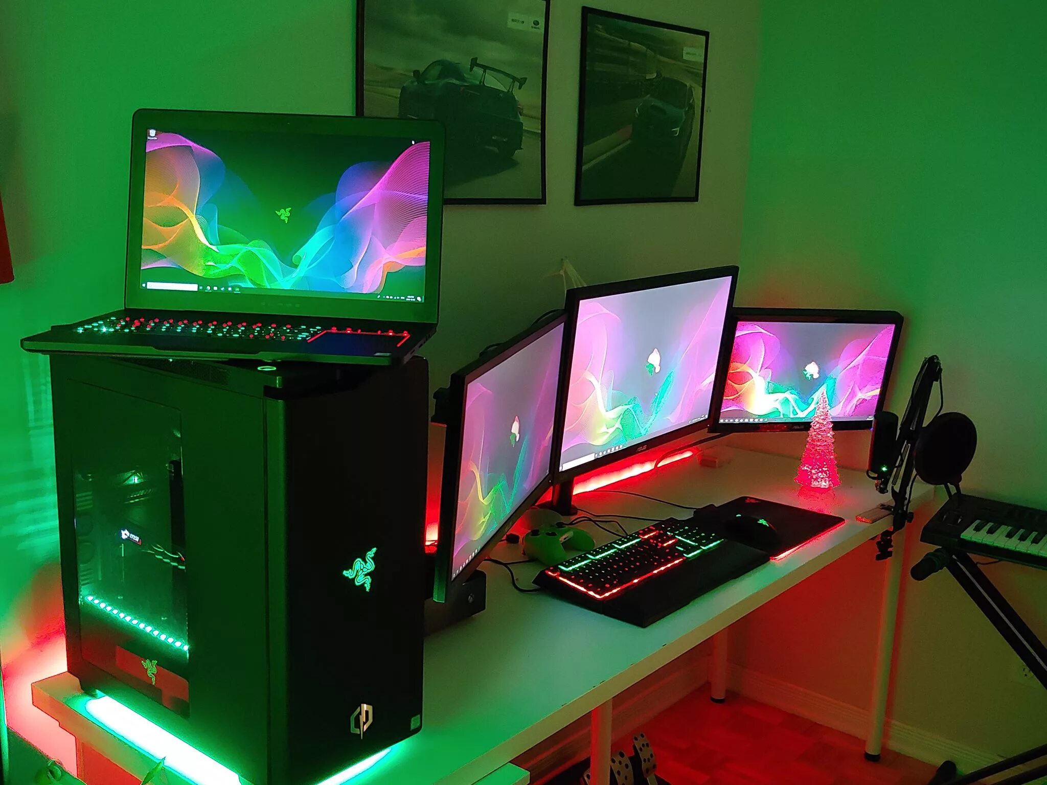 Razer setup. Сетап рейзер. игровой сетап razer. геймерский стол рейзер. игровой стол с подсветкой рэйзэр.