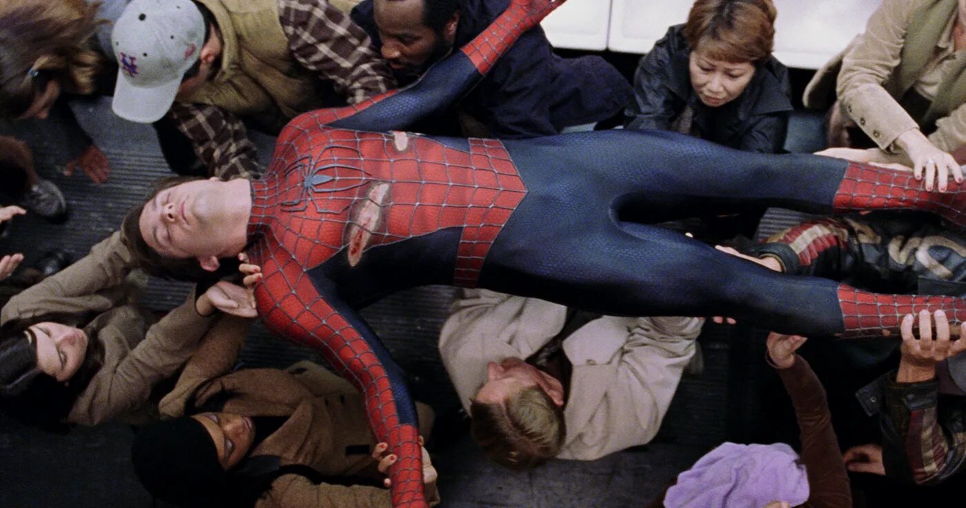 Осторожнее он герой человек паук. Осторожно он герой человек паук. Осторожно он герой без текста. Он герой человек паук. Осторожно он герой мем.