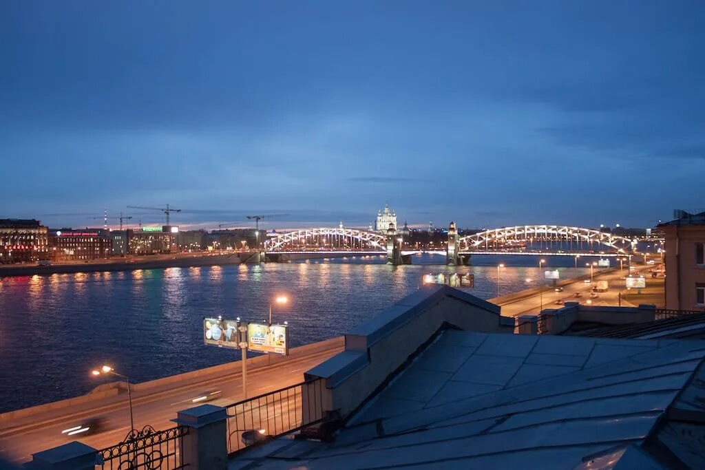 Разводной мост в санкт-петербурге. Дворцовый мост в санкт-петербурге вид сверху. Отель с видом на разводные мосты. Питер мост петропавловка. Дворцовый мост санкт-петербург вектор.