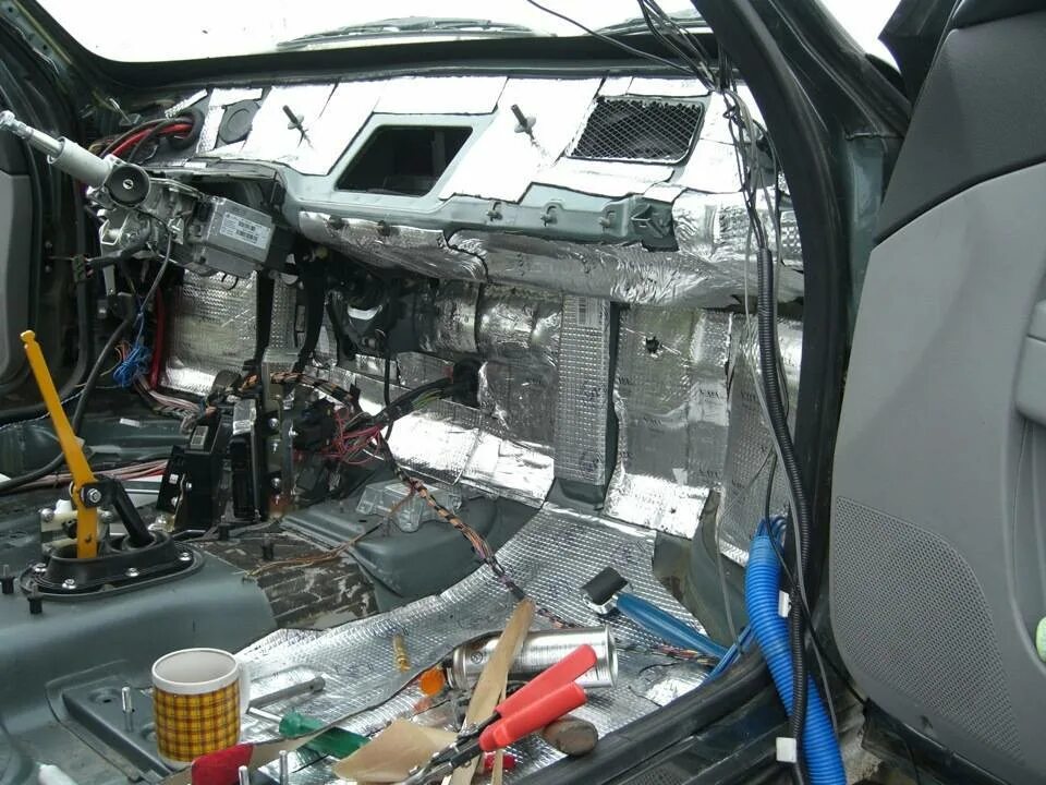 Мотор машины. Звук двигателя. Сделай звук мотора. Сделай звук мотора. Шумоизоляция моторного отсека зил 5301.