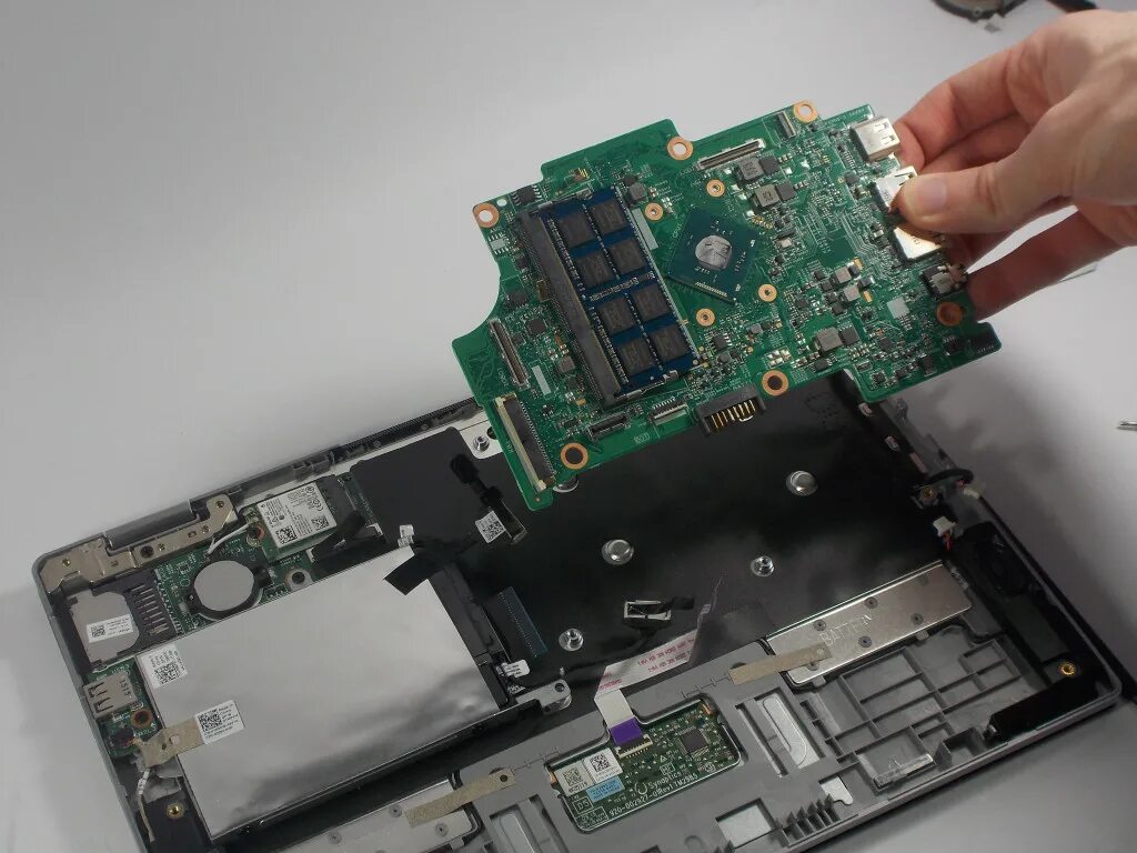 Lenovo ideapad z510 motherboard. Материнская плата ноутбука. Ноутбук dell inspiron 5423. Sony vaio материнская плата. Как снять материнскую плату с ноутбука.