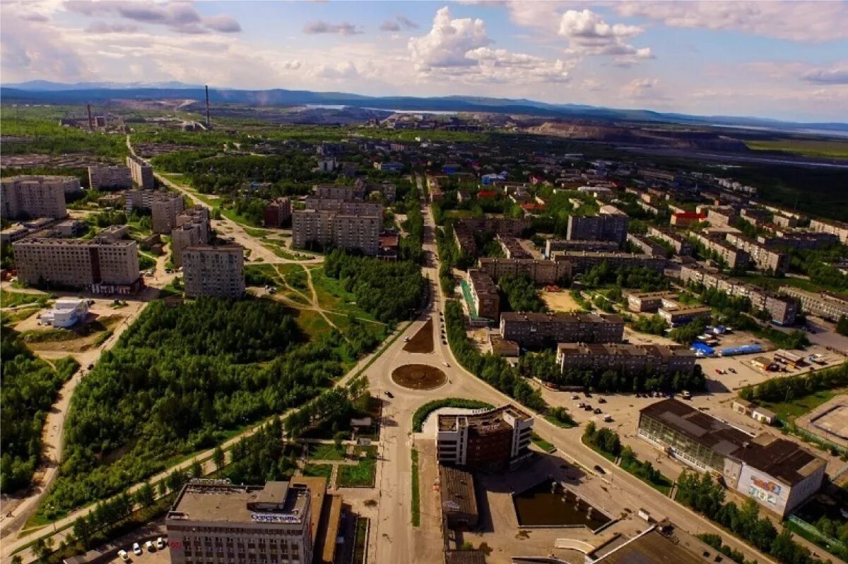 Сколько в оленегорске. Оленегорск (Мурманская область). Город Оленегорск. Центр города Оленегорска. Кольский полуостров Оленегорск.