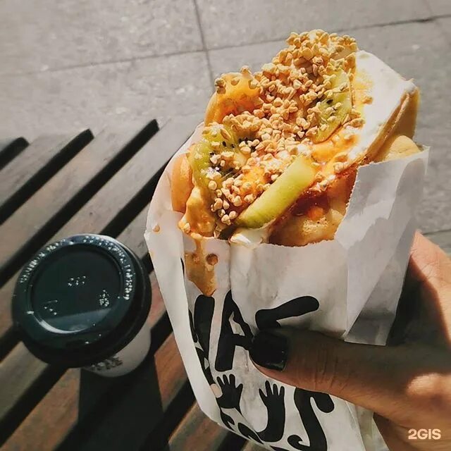 Торт из гонконгских вафель. Гонконгские вафли уфа. Гонконгские вафли в туле. Гонконгские вафли в метрополис. Гонконгские вафли калорийность.