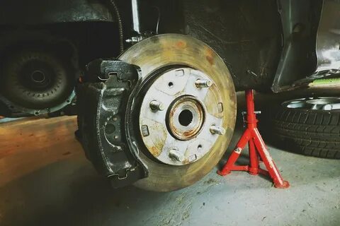 Когда менять диски на автомобиле