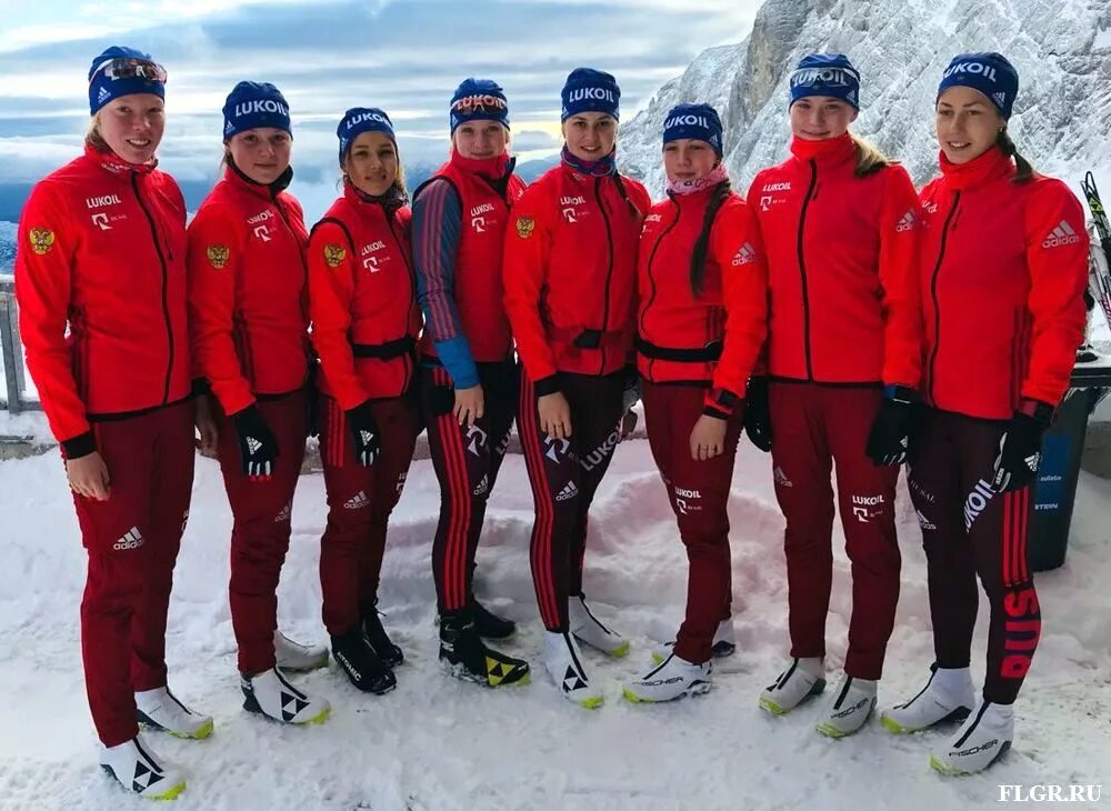 сборная команда по лыжам. группа олега перевозчикова лыжные гонки. юниорская сборная россии по лыжным гонкам 2022. сборная россии по горнолыжному спорту. команда лыжников.