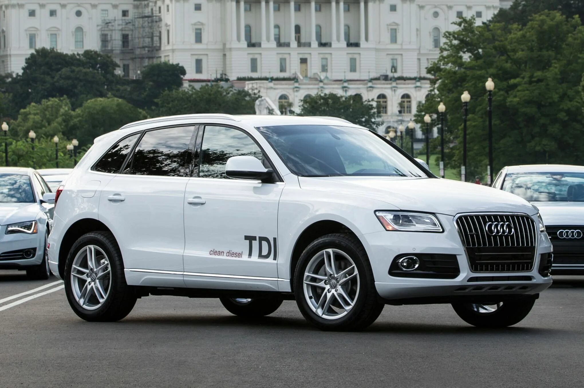 Ауди q5 купить бу. Audi q5. Audi q5 2014. Ауди q5 2015. Audi q5 SUV.