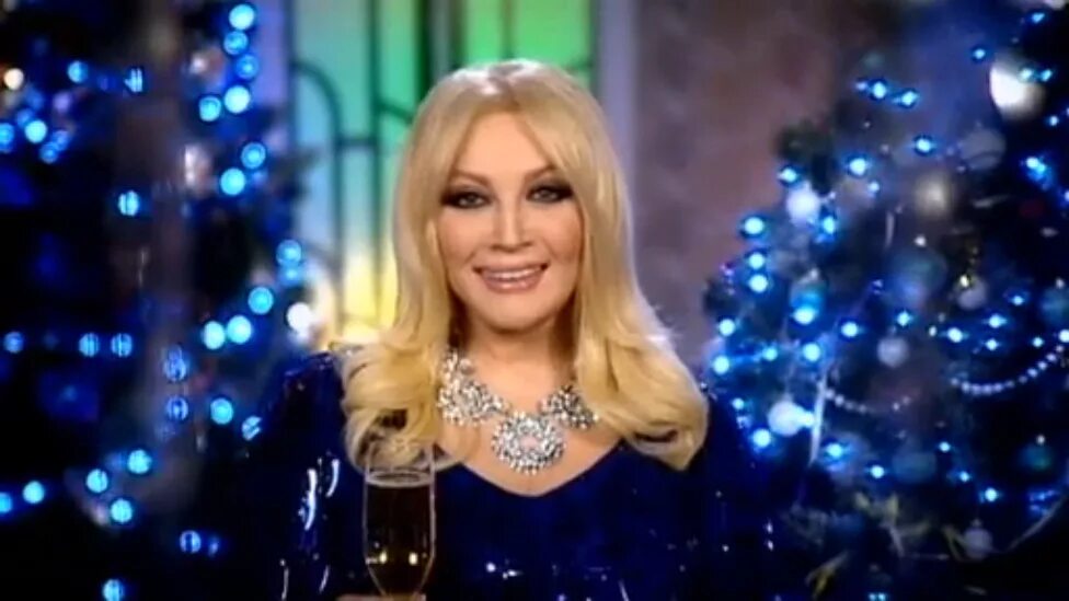 2002 золушка повалий. Повалий мама на украинском языке. Повалий песнь про матерь. Повалий про маму. Повалий про маму.