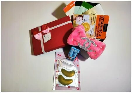 Подарок на 8 марта девушке, женщине , на день рождения . Подарочный набор космет