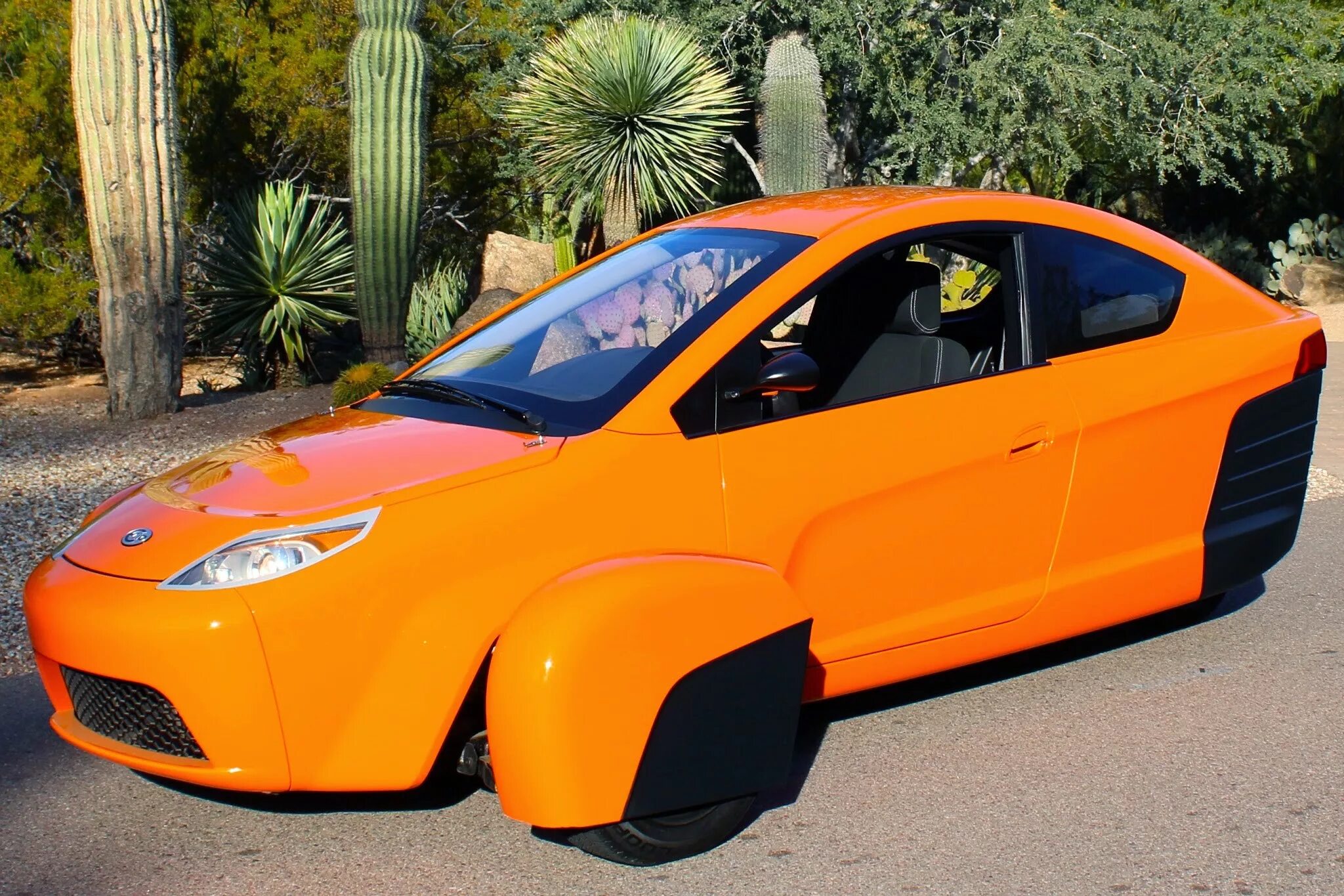 Включи оранжевый автомобиль. Фольксваген Таос оранжевый. Автомобиль оранжевый. Оранжевая машина. Оранжевый цвет машины.