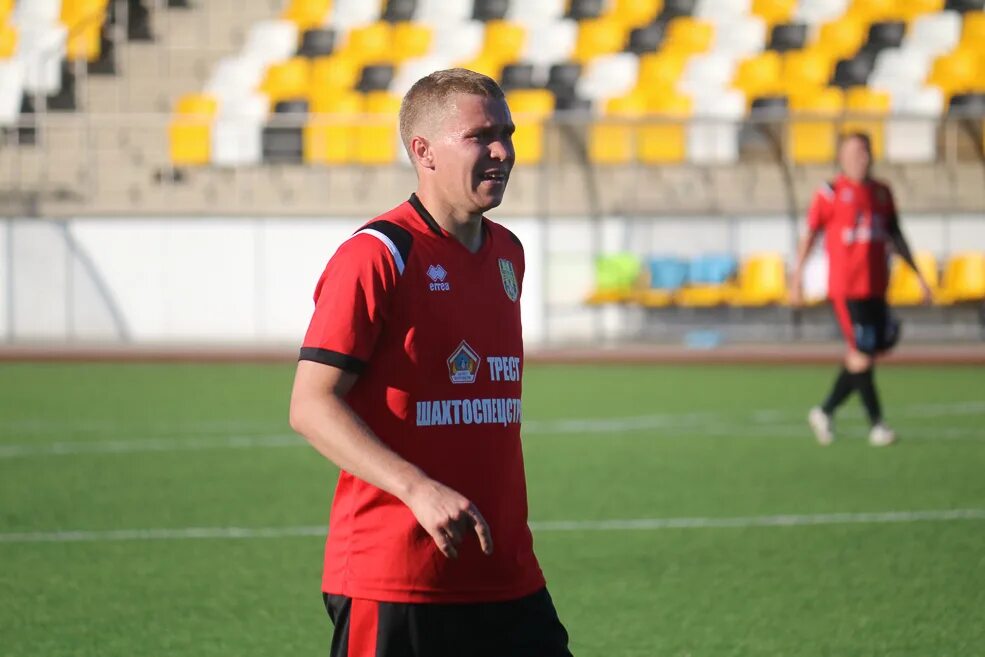 Шахзод убайдуллаев шахтер солигорск. Партизан солигорск лого. Аек имя. Партизан солигорск. Вторая лига белоруссии.