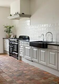 Какую плитку на белой кухни