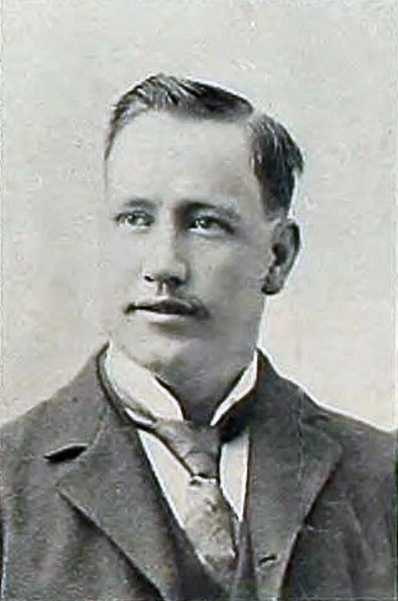 Изобретателем волейбола считается уильям дж. Уильям дж. Вильям дж морган волейбол. Морган американский изобретатель. Уильям дж морган волейбол.