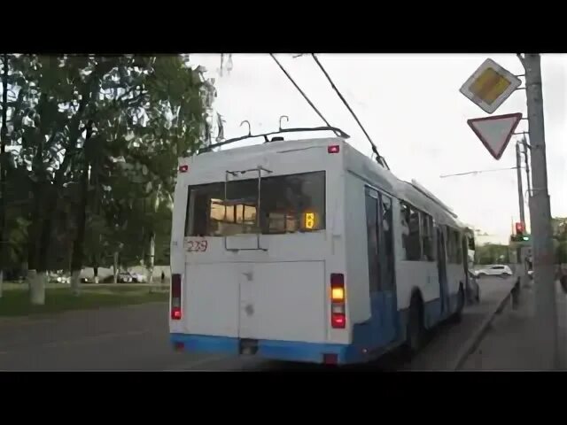 Троллейбус 8 гомель. Варна троллейбус. Екатеринбург сломал троллейбус 8 Тролза 471. Троллейбус видео.