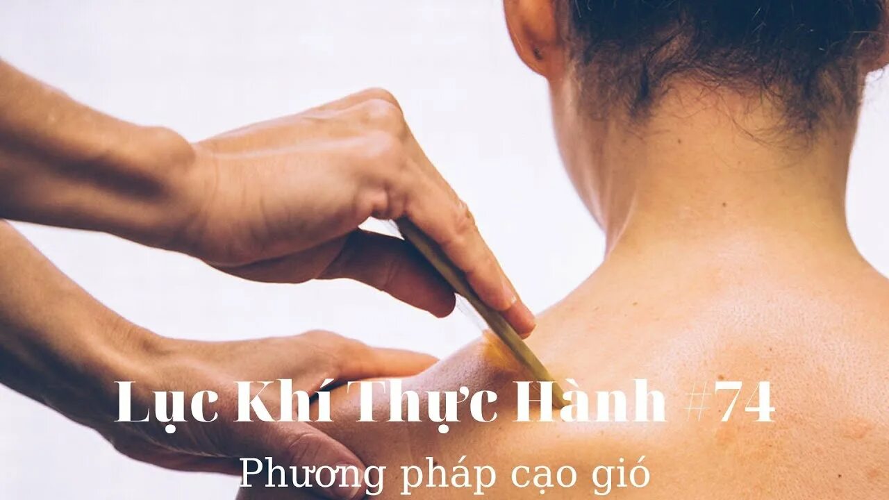 Гуа ша массаж как делать. Gua sha. массаж спины скребком гуаша. массаж скребком гуаша для тела.