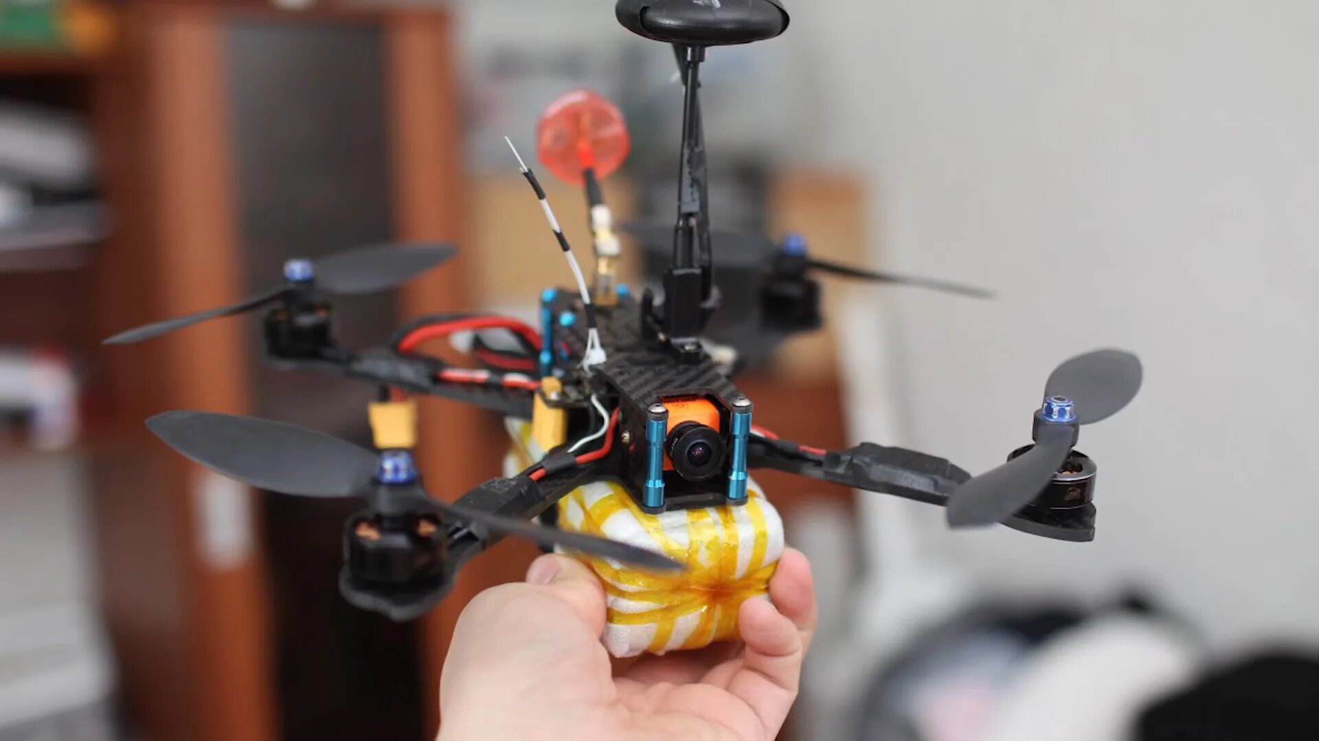 Князь вандал новгородский fpv дрон. Fpv дрон камикадзе. Fpv дрон с рпг-7. Князь вандал новгородский fpv дрон. Fpv дрон 5 дюймов.
