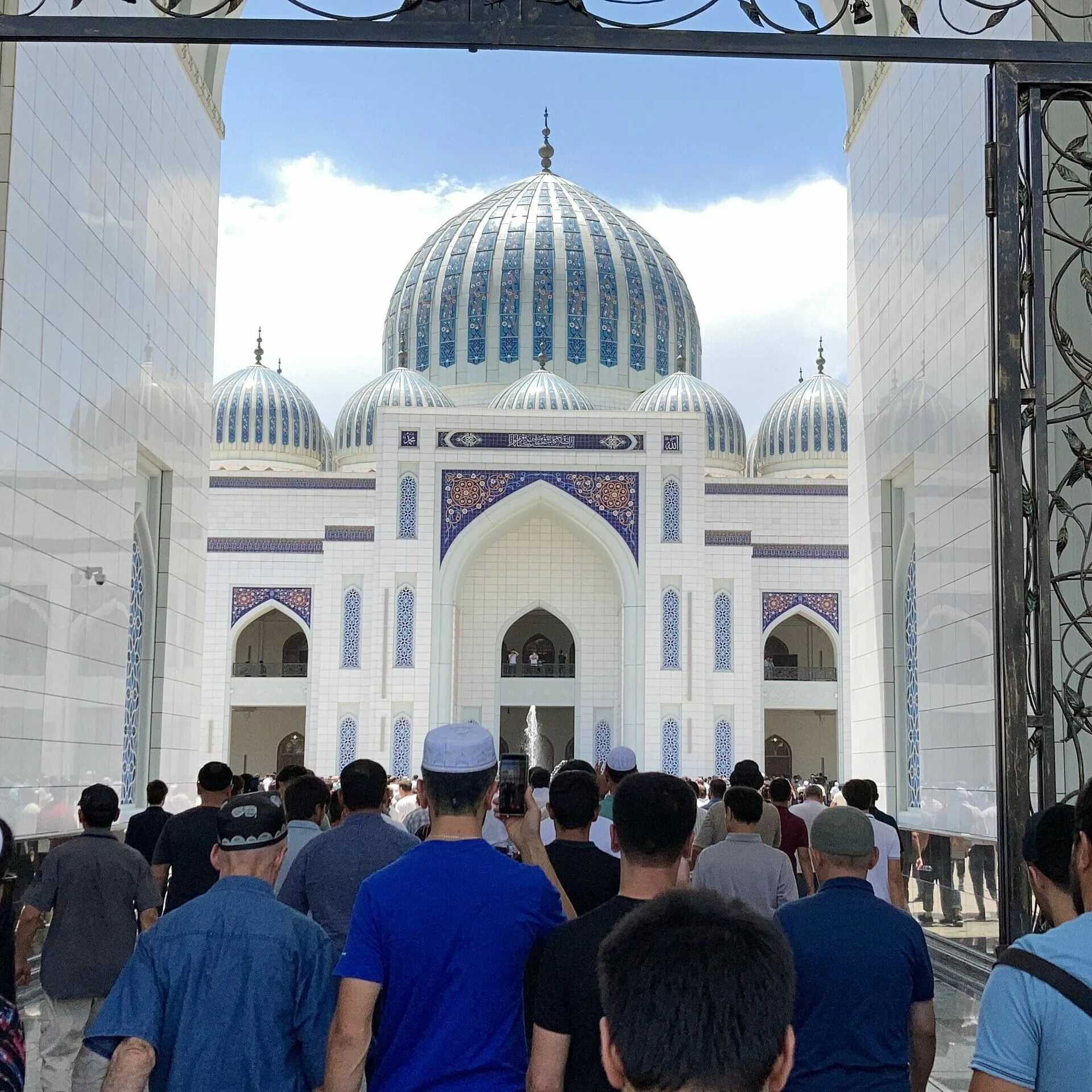 Календарь намаза в таджикистане. Время молитвы. Намаз в таджикистане. Намаз в душанбе. Фаджр намаз часы.