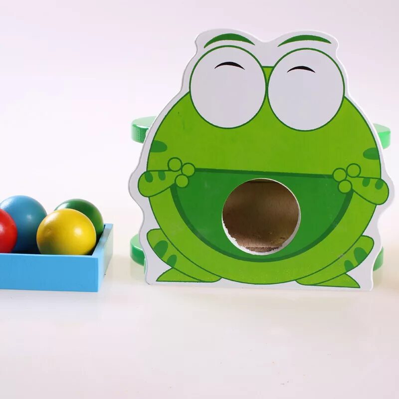 Повязка на глаза с лягушонком. Поделка лягушка из бумаги и картона. Лягушка фаберже хрустальная. Поделки из коробочек лягушка. Коробочка лягушка.