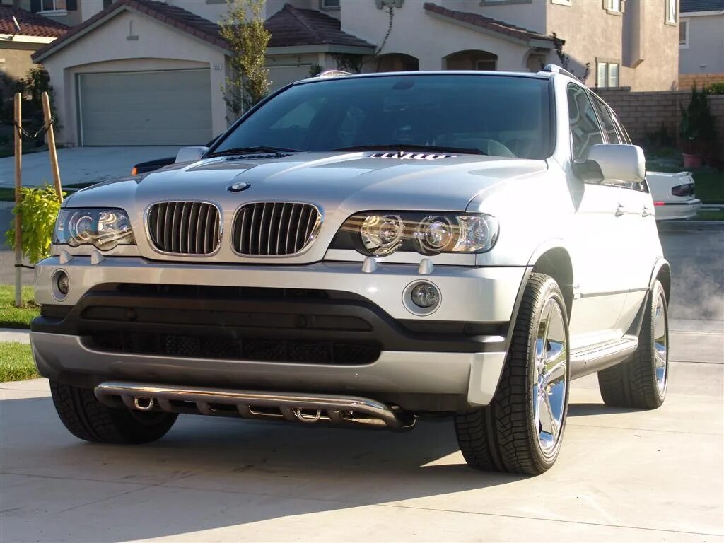 Е53 рестайлинг бампер. Бмв х5 е53 дорестайлинг. bmw x5 e53 дорестайл. x5 e53 до рест. bmw e53 дорестайлинг.