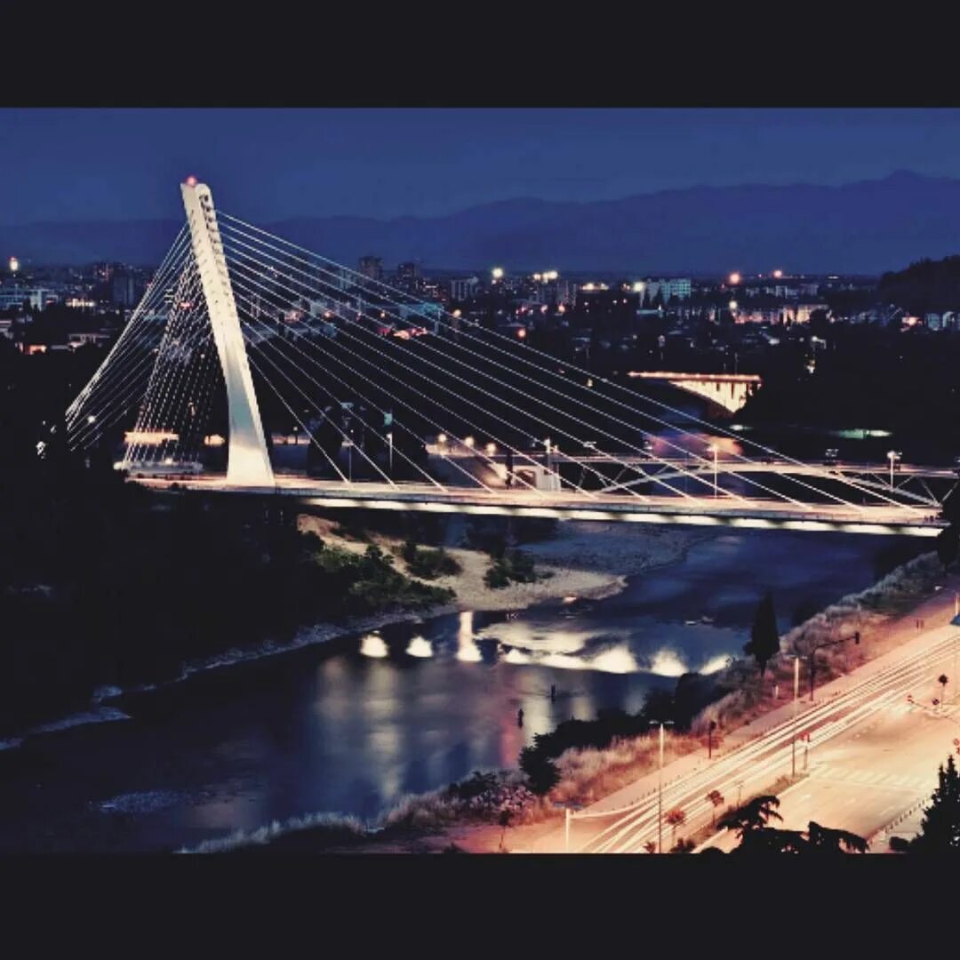 Подгорица фото. Подгорица фото. Мост миллениум подгорица. Подгорица города черногории. Черногория столица подгорица.