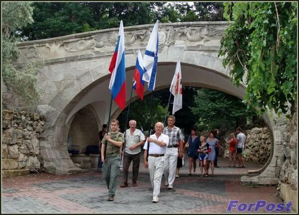 Форпост севастополь ру форпост севастополь новости севастополя. Севастопольский ритуал с флагом России. Новости Форпост Севастополь. Фото Севастопольский ритуал 2008. Новости Севастополя Форпост сегодня.