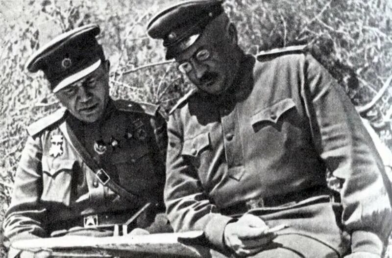 Одесса 1941. Кто командовал отдельной приморской армией. Кто командовал отдельной приморской армией. Крымская операция командующие. Освобождение таманского полуострова 1943.
