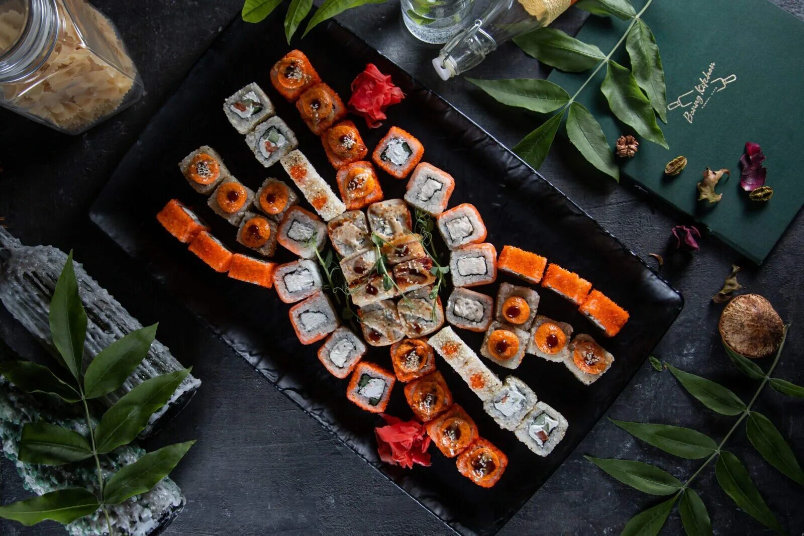 50 роллов сет. Суши между палок белгород. Сушист белгород. Ролл флаер состав. Суши белгород.