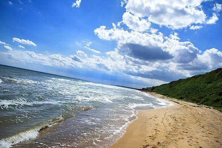 Море лав кучугуры. Поселок кучугуры. кучугуры море пляж. кучугуры краснодарский край. фотографии моря в кучугурах.