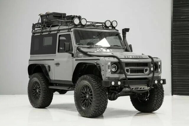 Defender 200. Ленд Ровер Дефендер Custom. Дефендер 90. Defender 90 Custom. Ленд Ровер Дефендер серый.