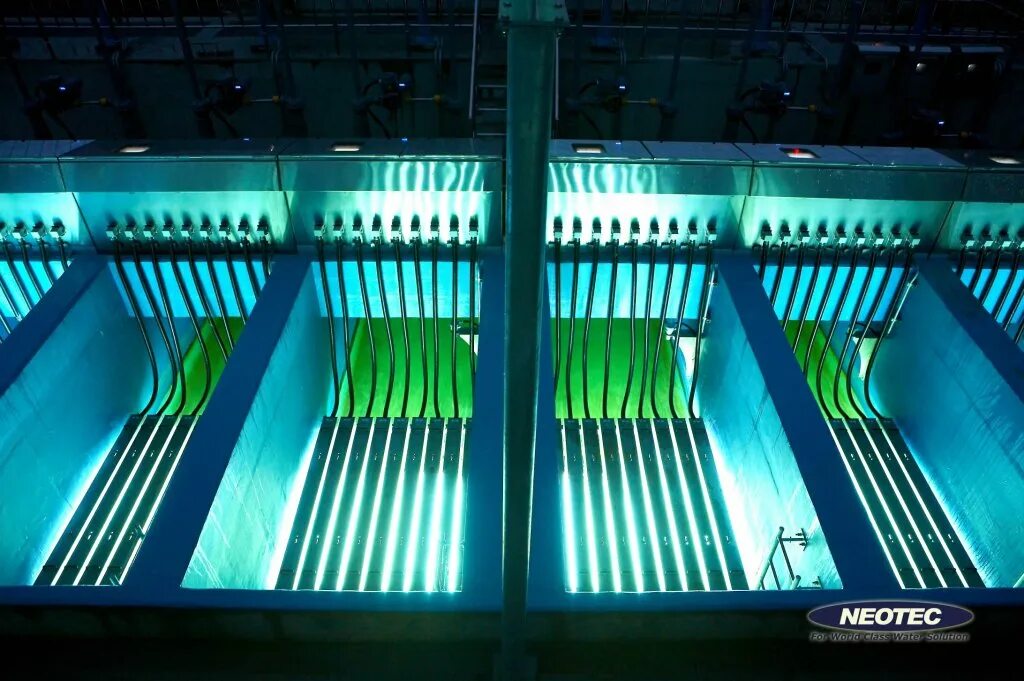 Уф обеззараживании воды для сельского хозяйства. Уф обеззараживатель сточных вод. Спарта блок уф-обеззараживания. Лампы ультрафиолетового излучения. Одв 40.