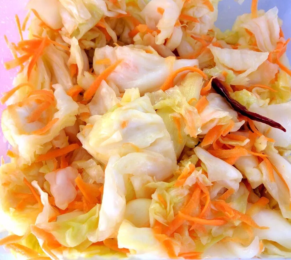 Салат из пекинской капусты. Салат с пекинской морковкой. Салат с корейской морковкой. Витаминный (капуста, перец, огурец, морковь) 100г - 35р. Пекинка морковь огурец.