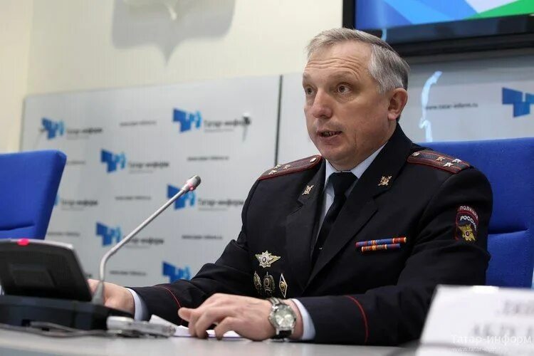 Начальник увд казани закиров. Начальник увд казани закиров надир. Начальник увд набережные челны закиров. Закиров надир дамирович. Закиров увд.